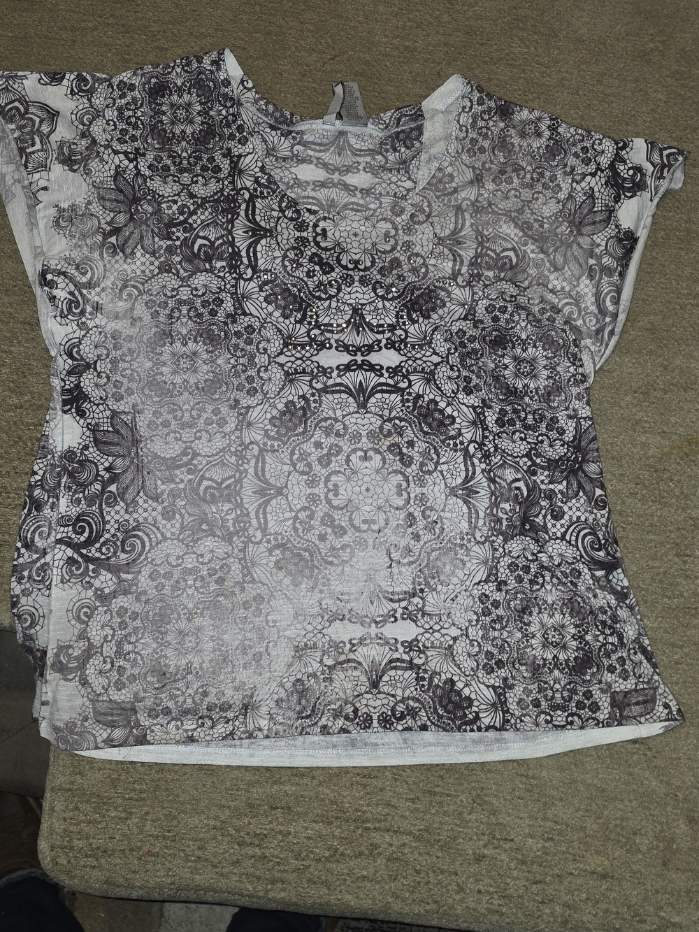 new directions Black & White Mandala Print Short Sleeve Top Large